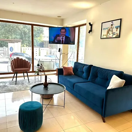 M2 Hotel